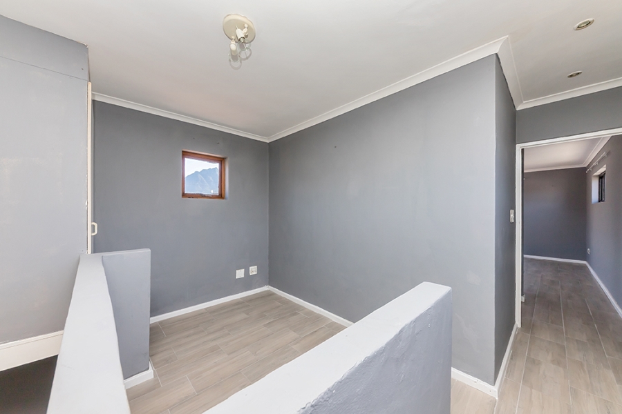 2 Bedroom Property for Sale in Claremont Western Cape